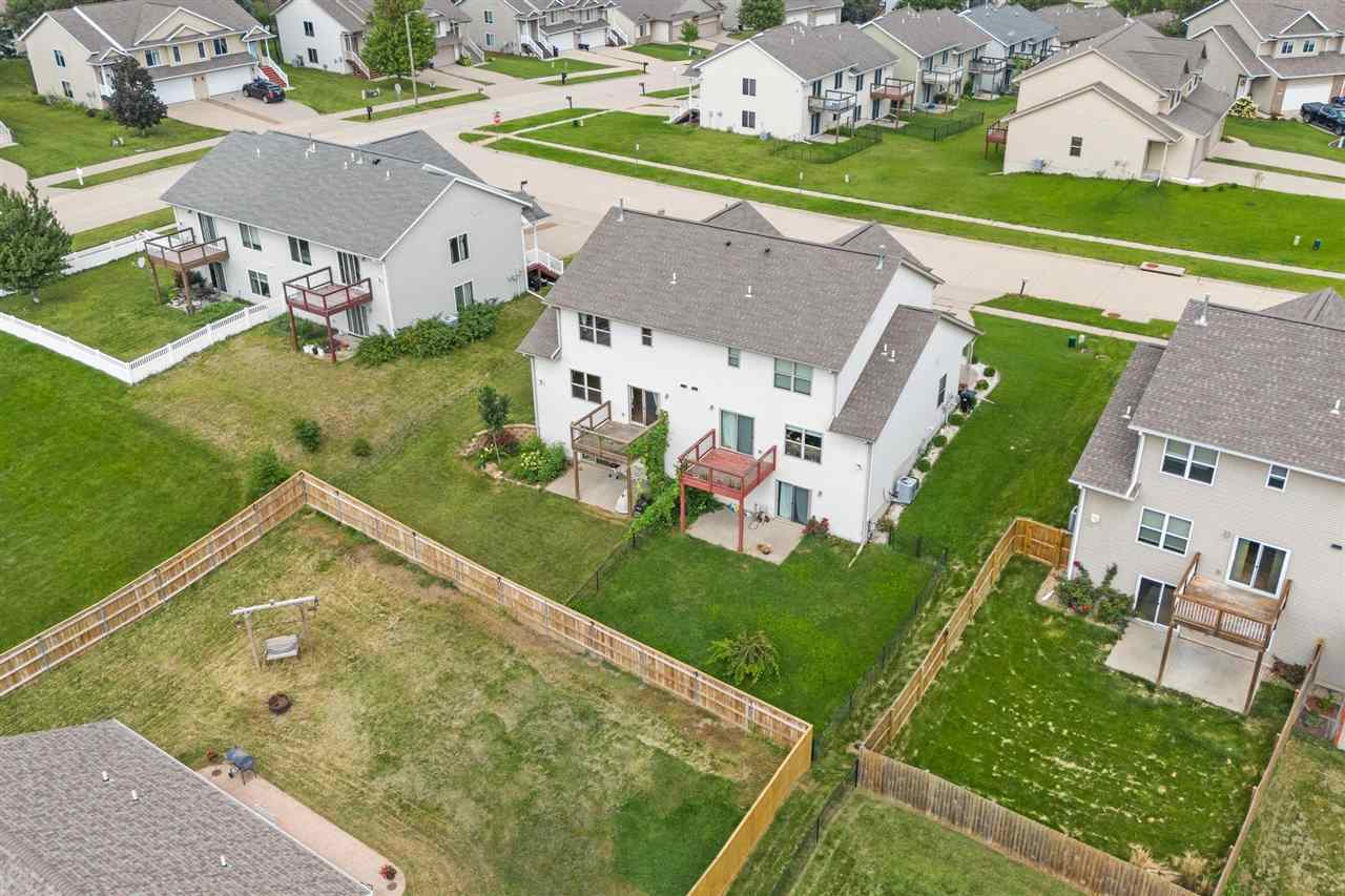 1457 Palisades Dr