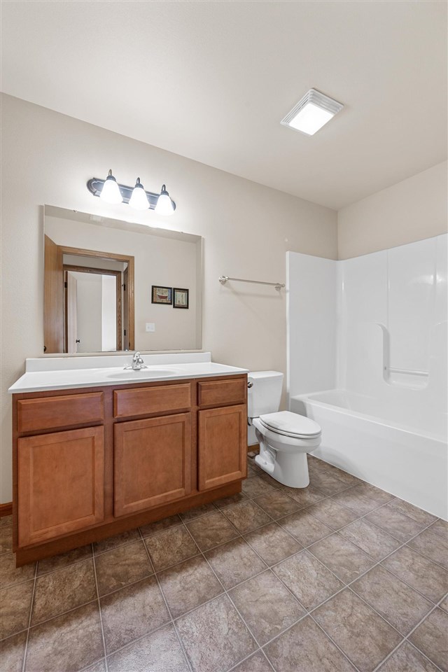 1457 Palisades Dr