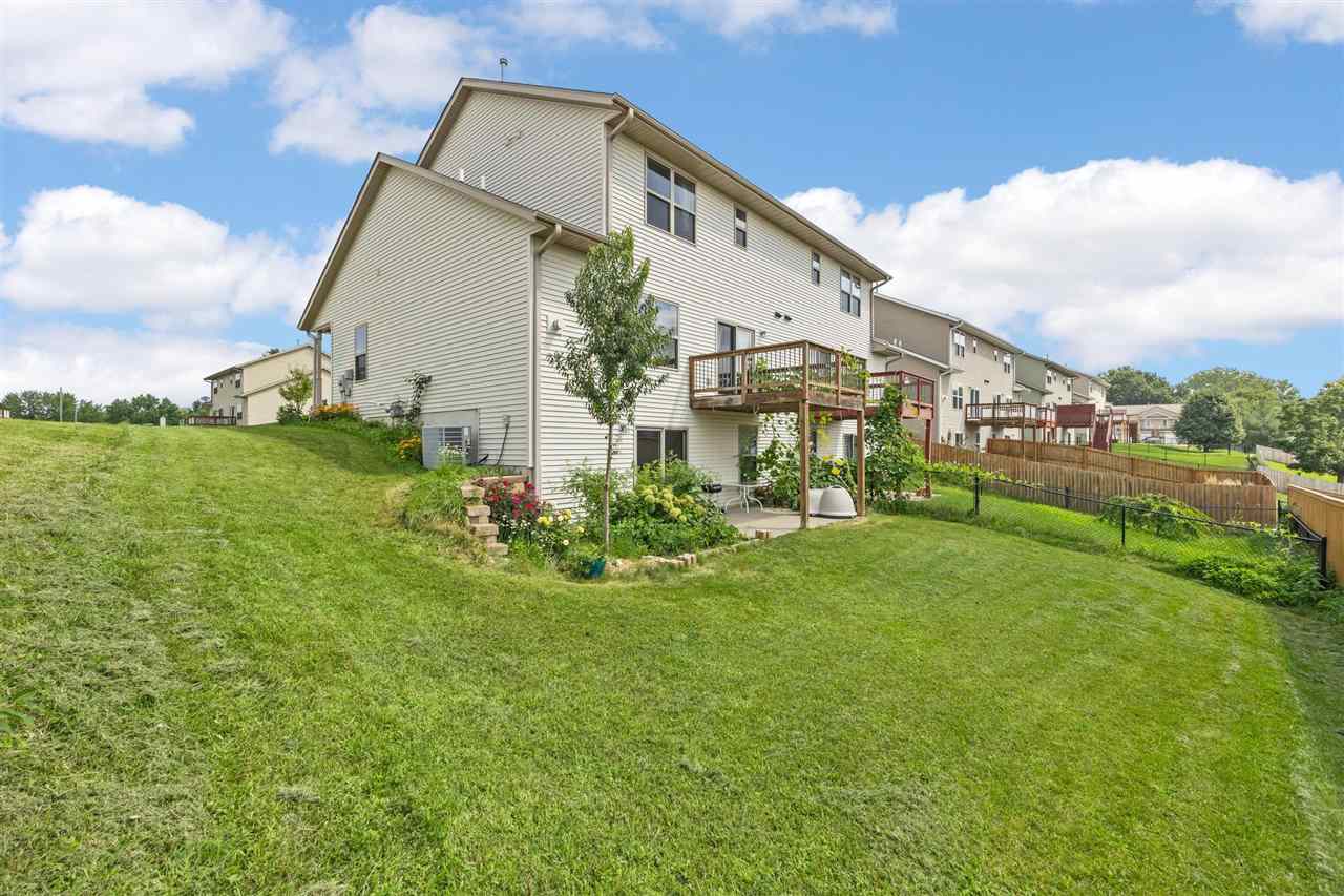 1457 Palisades Dr