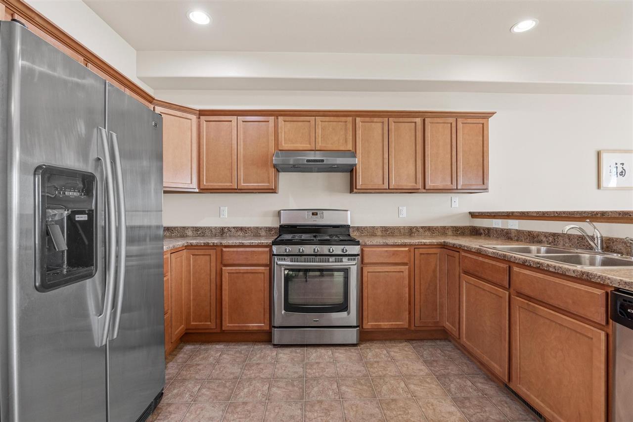 1457 Palisades Dr