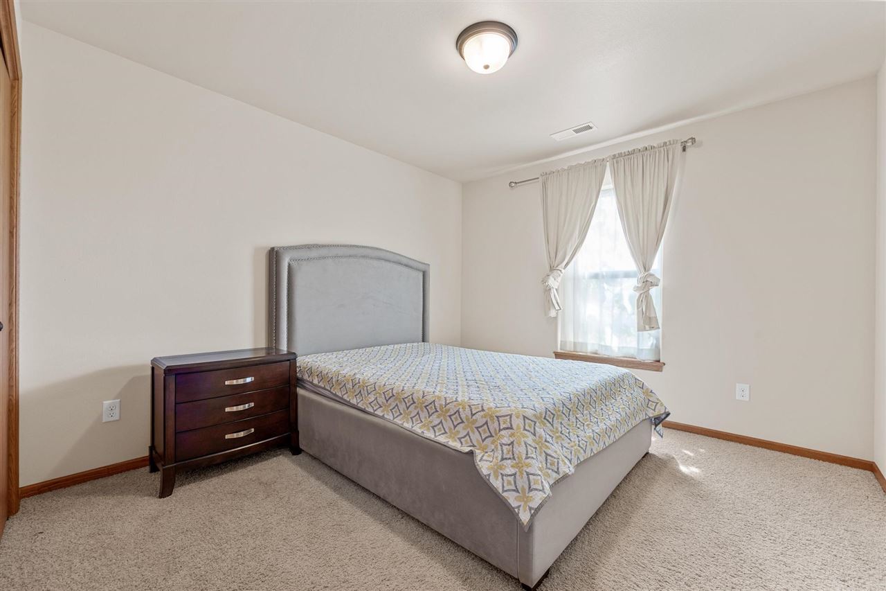 1457 Palisades Dr
