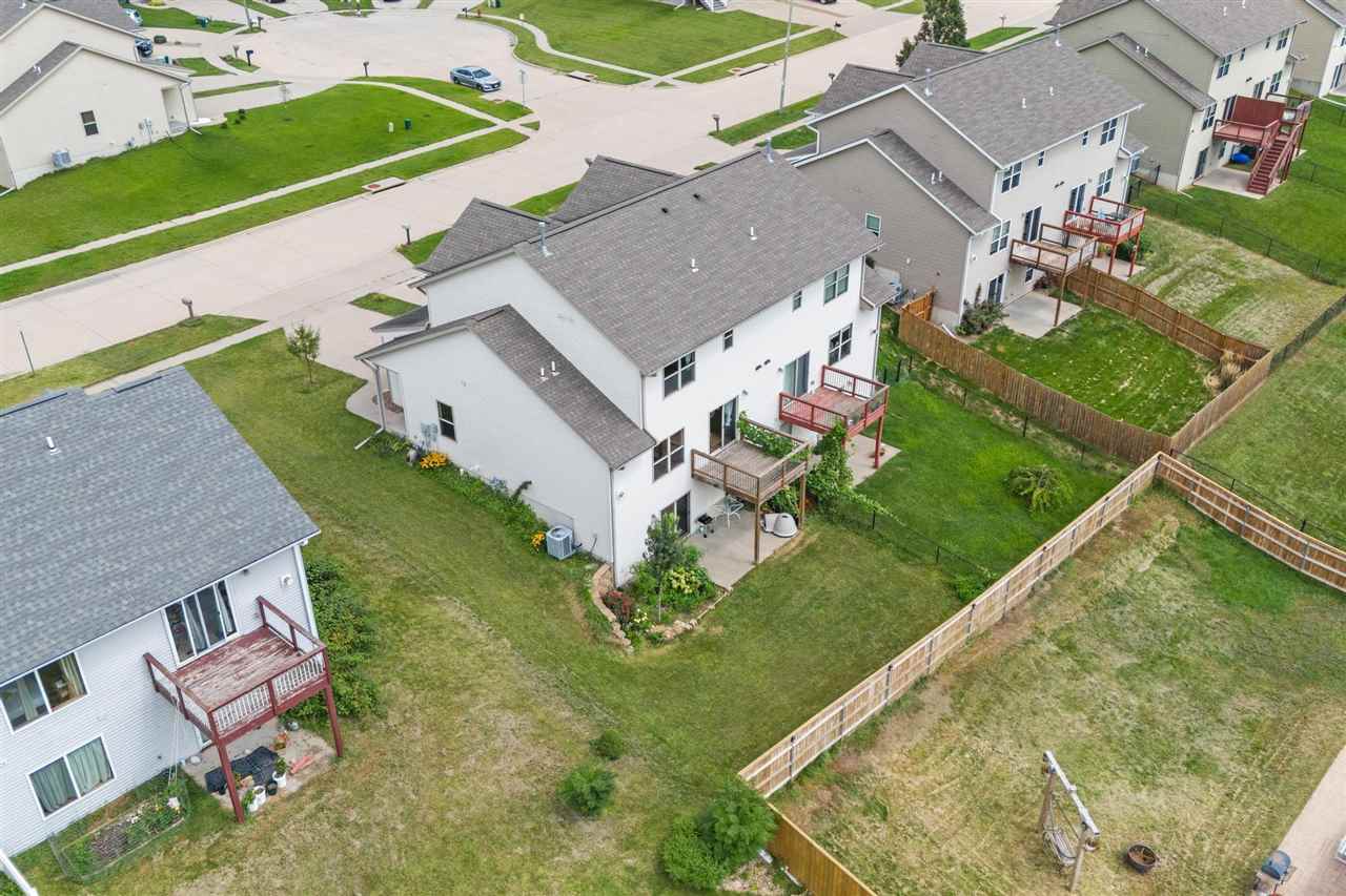1457 Palisades Dr