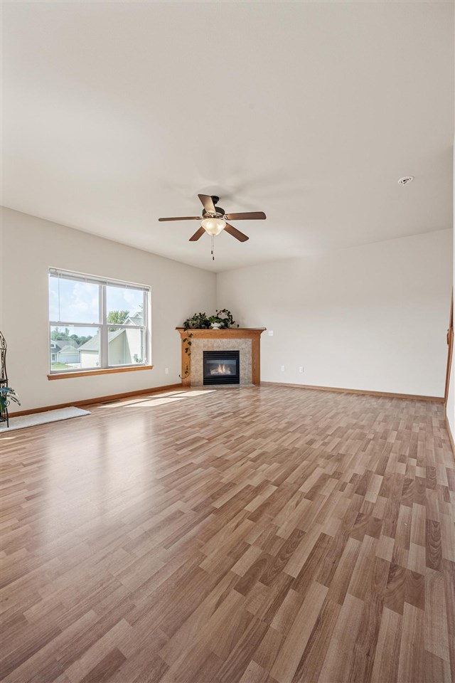 1457 Palisades Dr