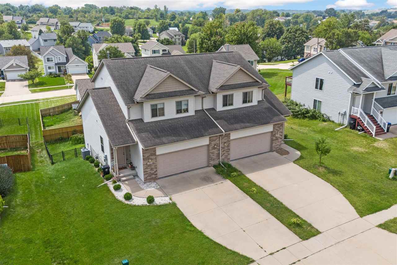 1457 Palisades Dr