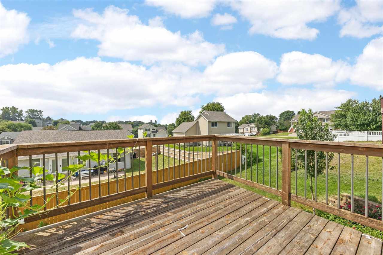 1457 Palisades Dr