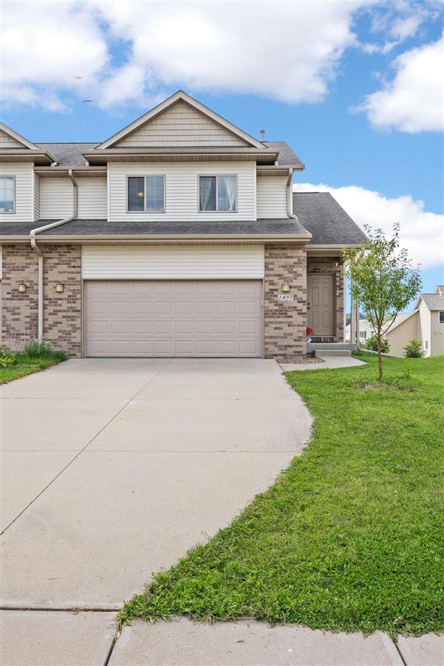 1457 Palisades Dr