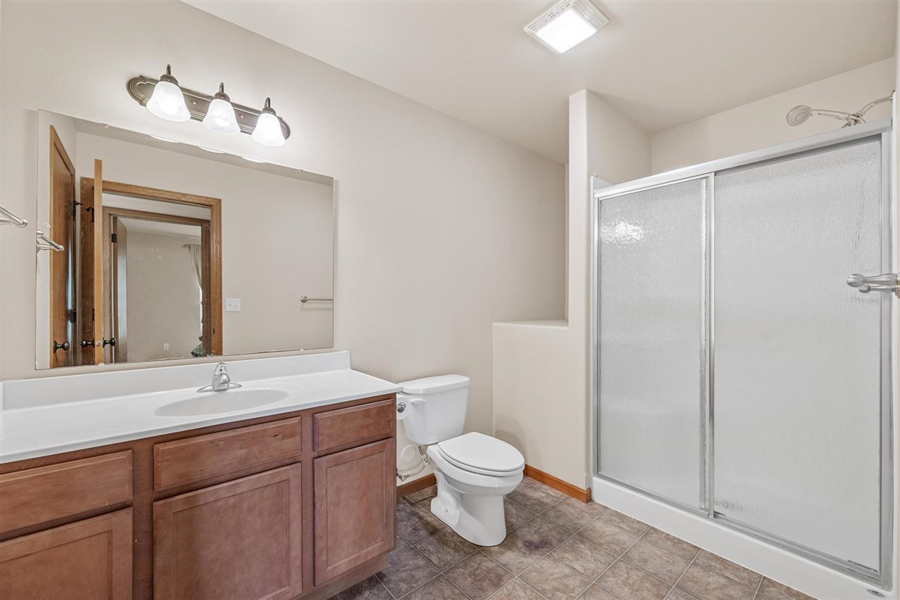 1457 Palisades Dr