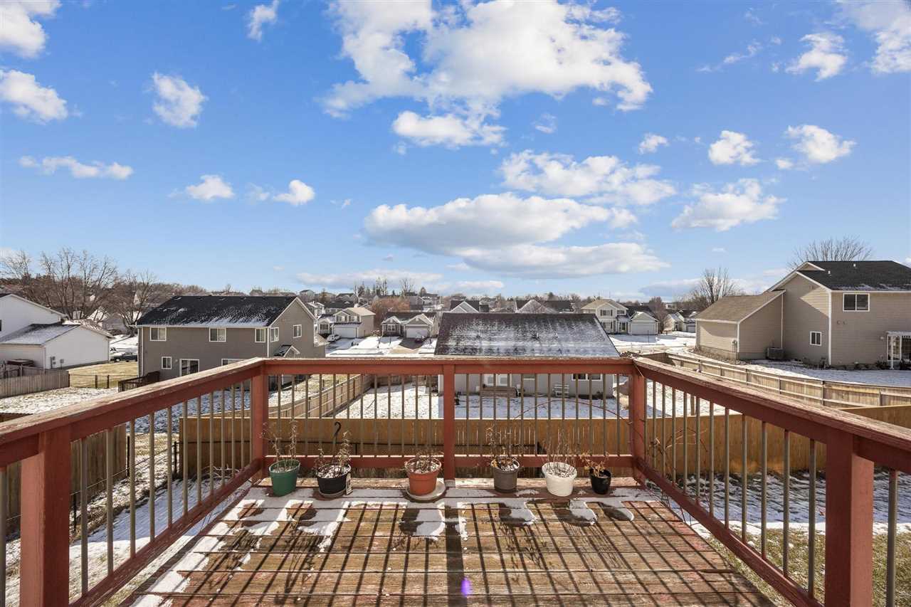 1459 Palisades Dr