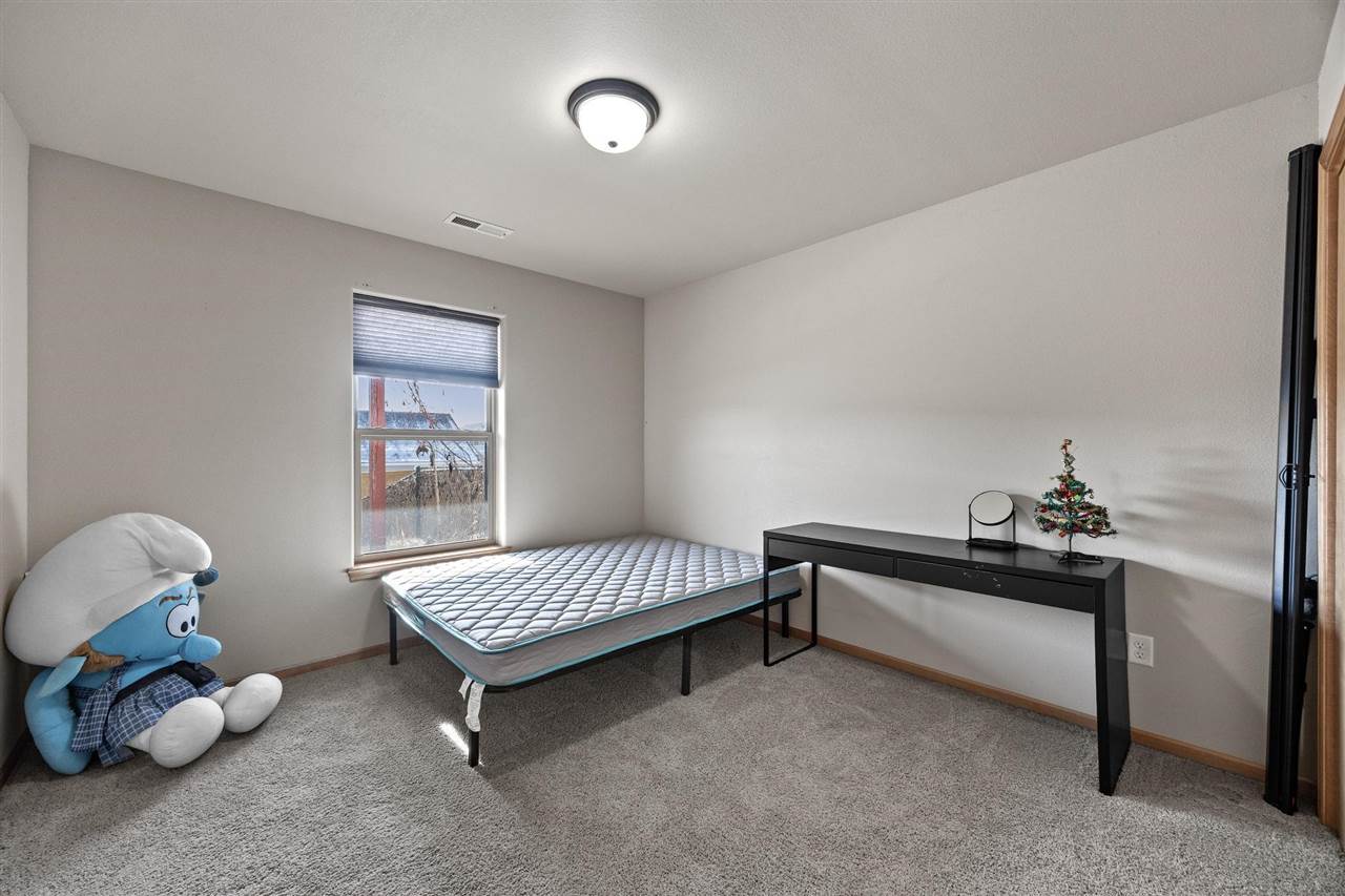 1459 Palisades Dr