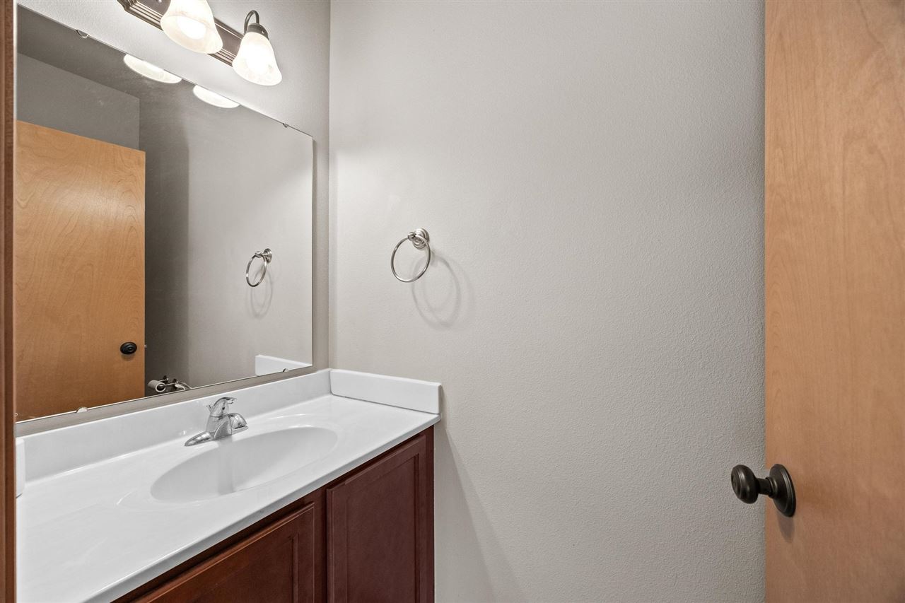 1459 Palisades Dr