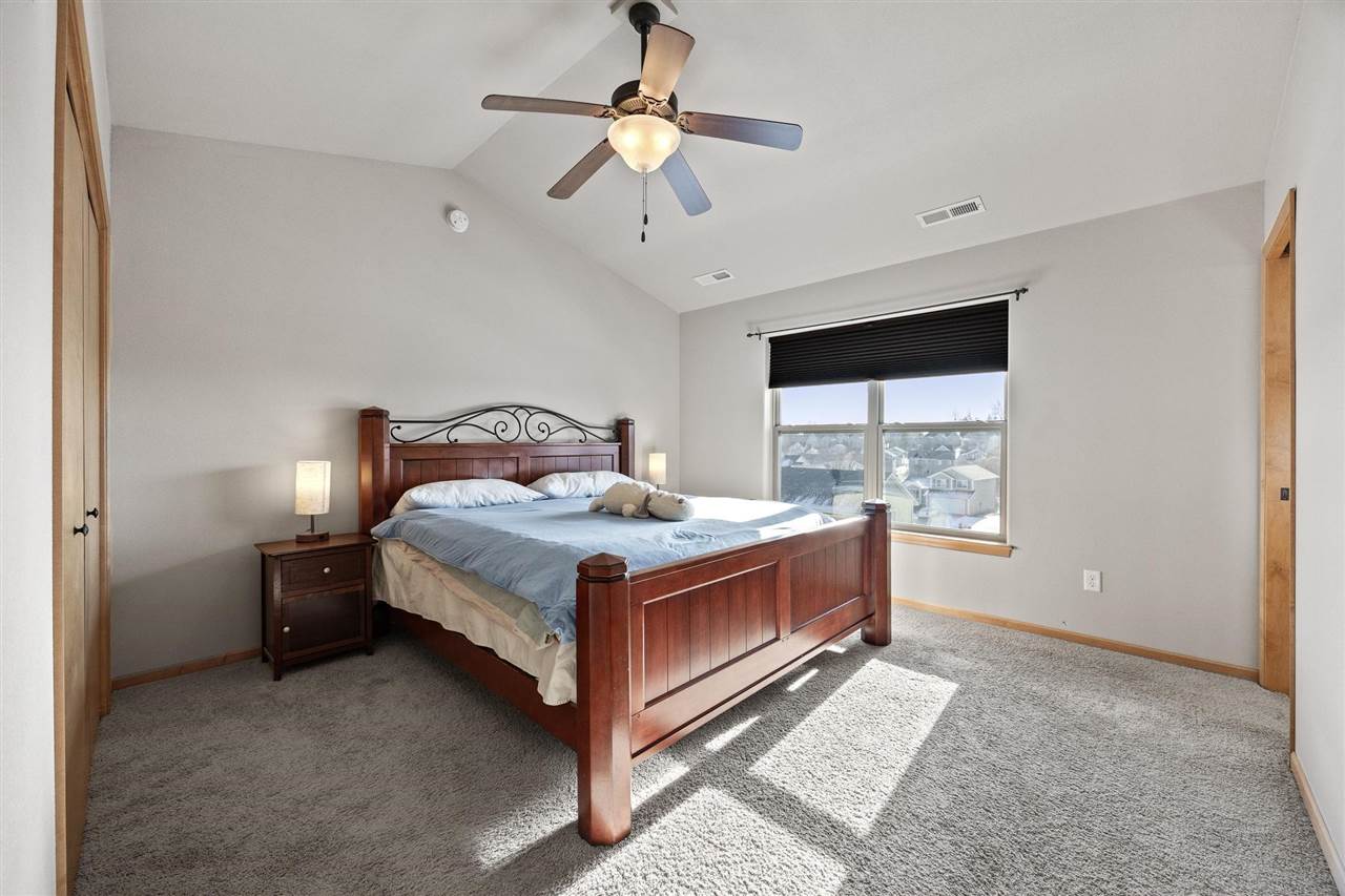 1459 Palisades Dr