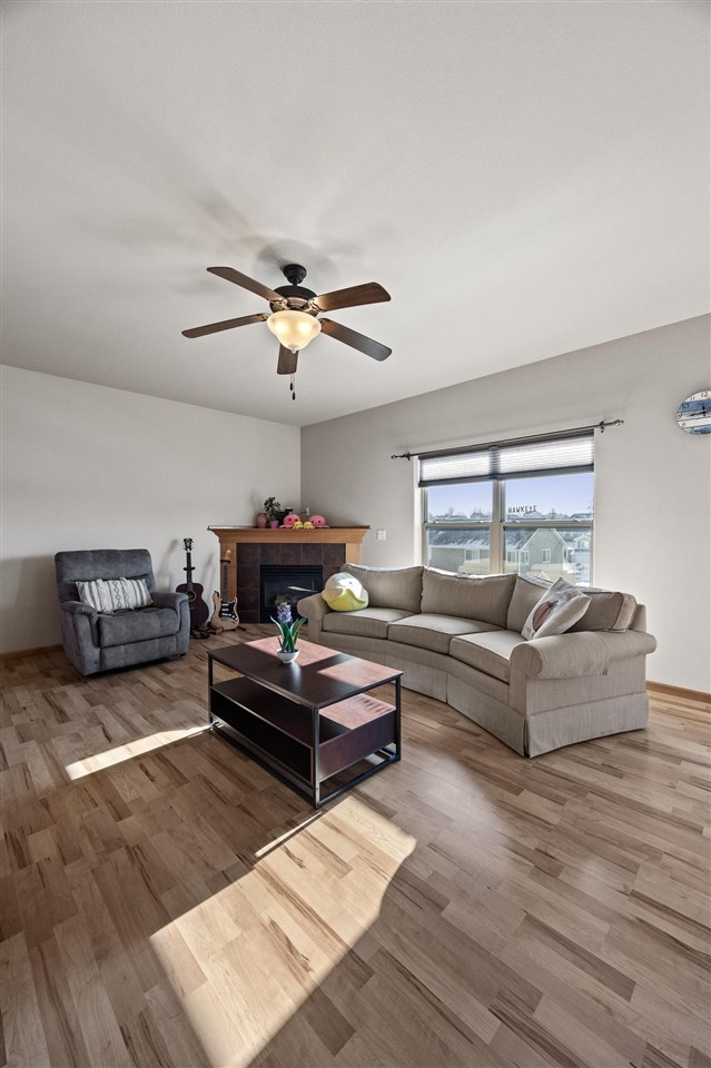 1459 Palisades Dr