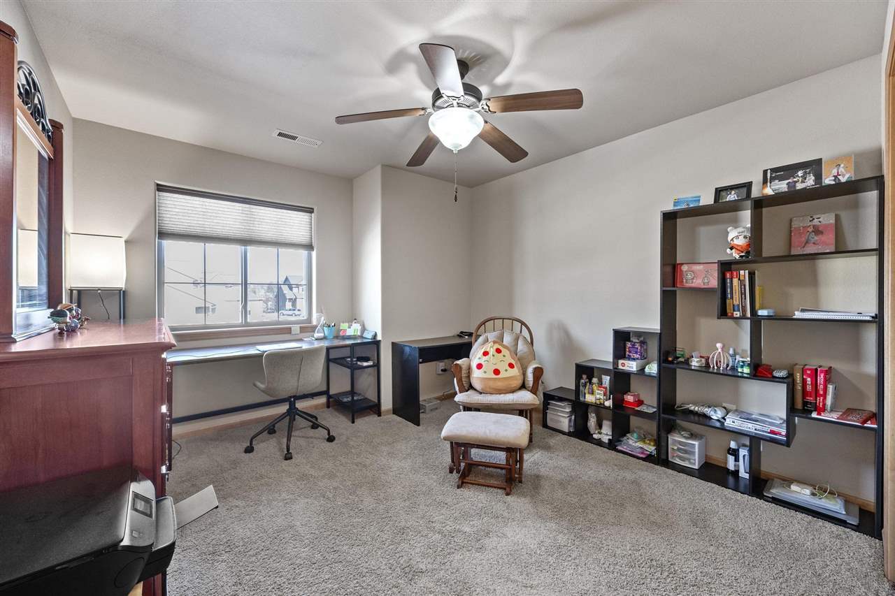 1459 Palisades Dr
