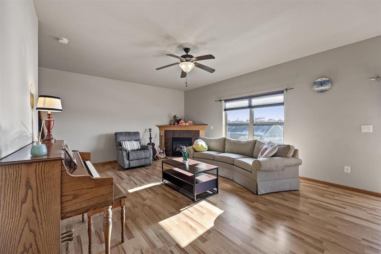 1459 Palisades Dr