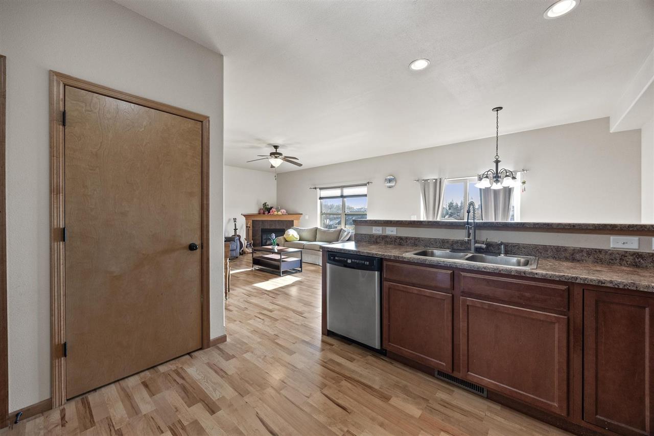 1459 Palisades Dr