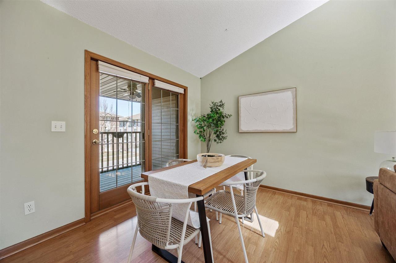 447 West Side Dr