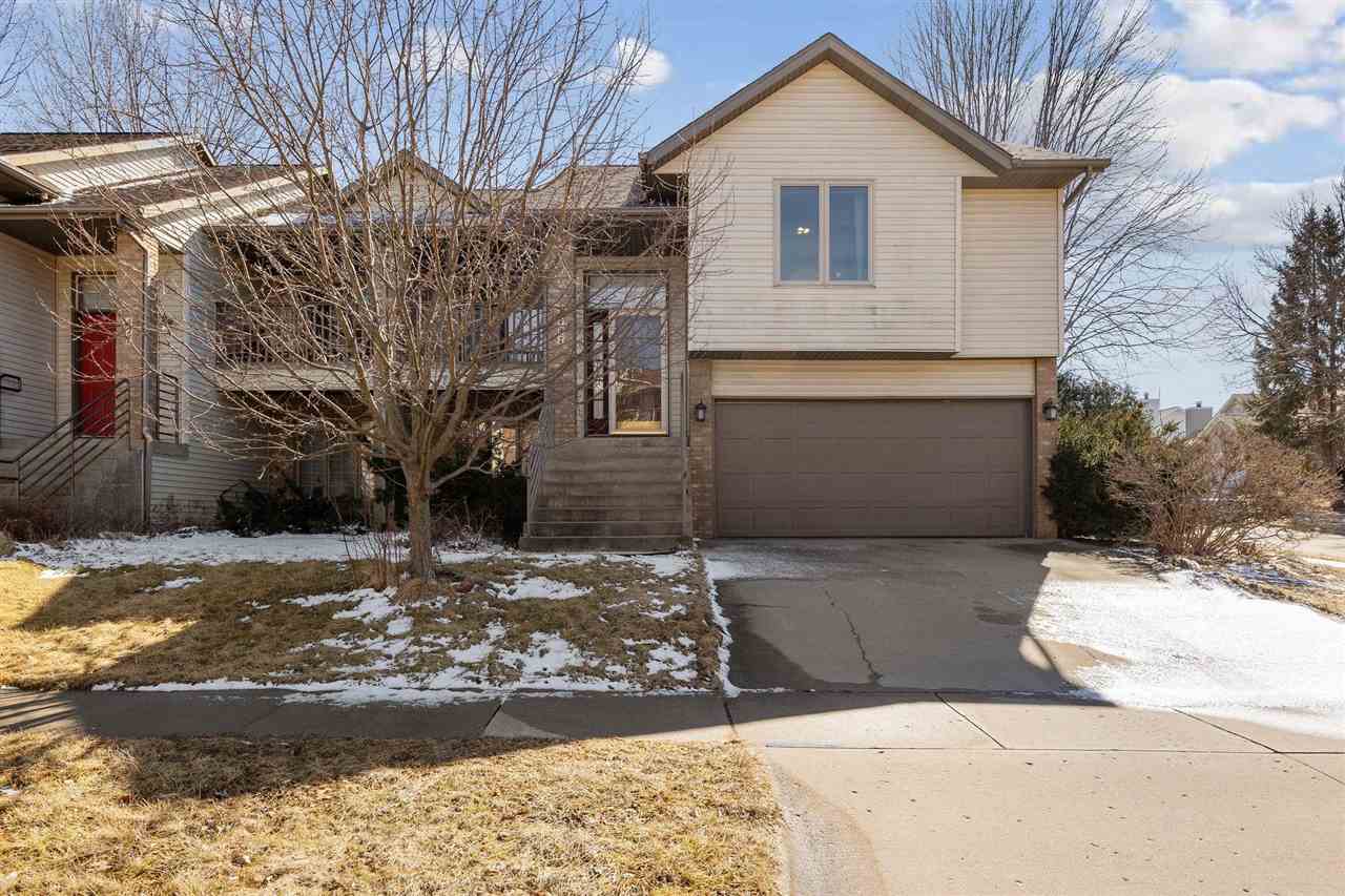 447 West Side Dr