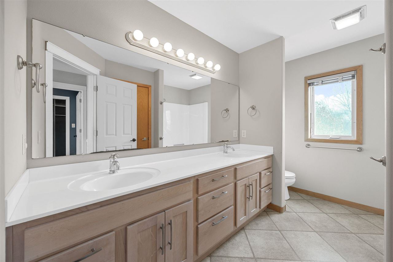 2265 Shropshire Cir