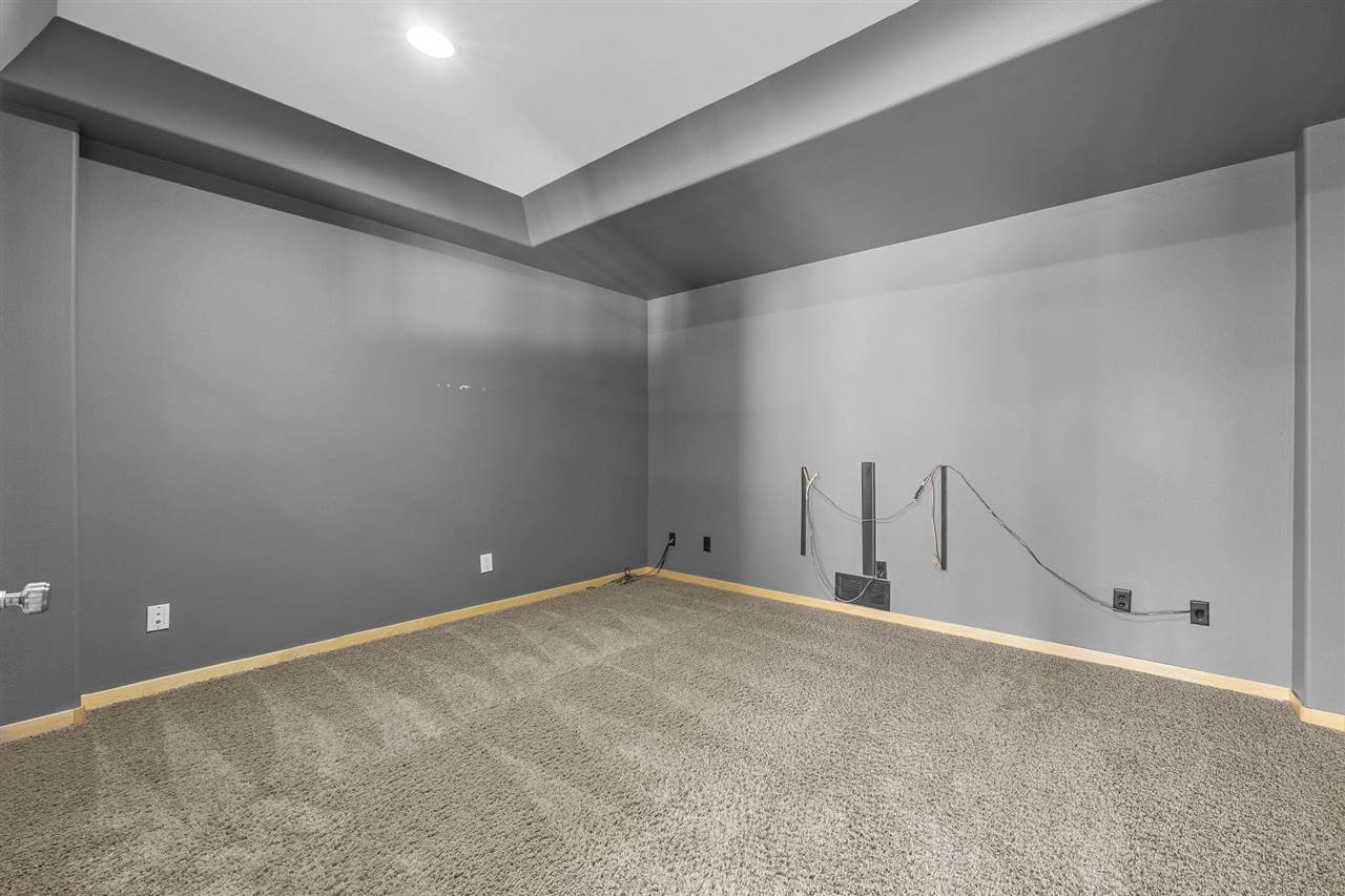 2265 Shropshire Cir