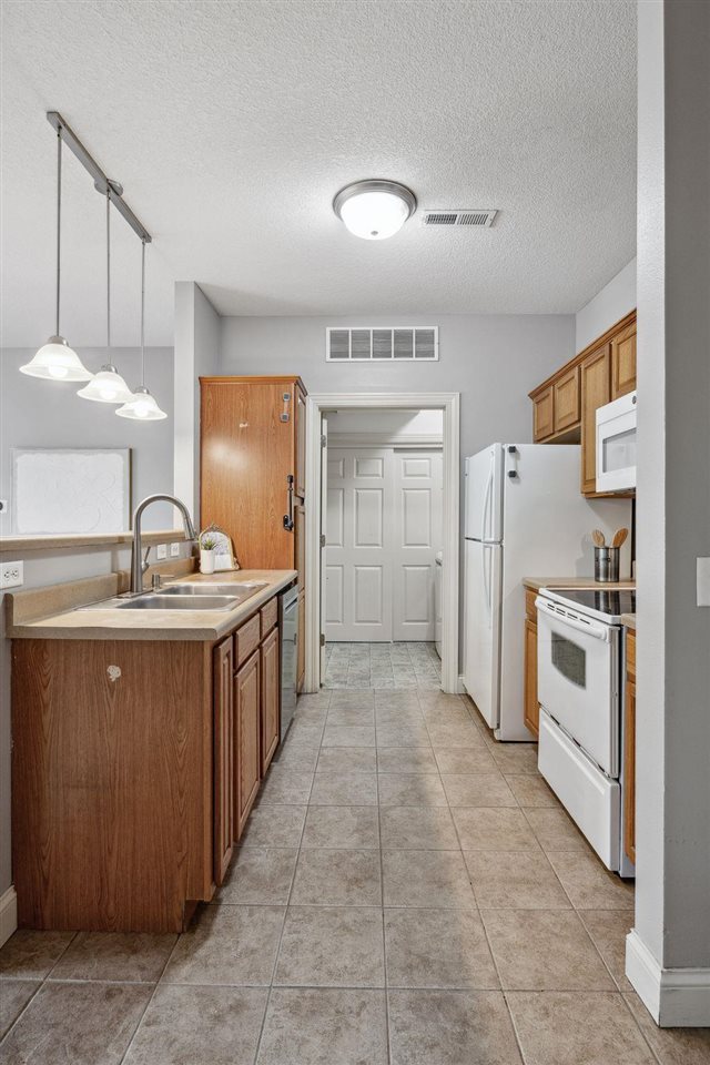 600 Grandview Ct Unit: 618