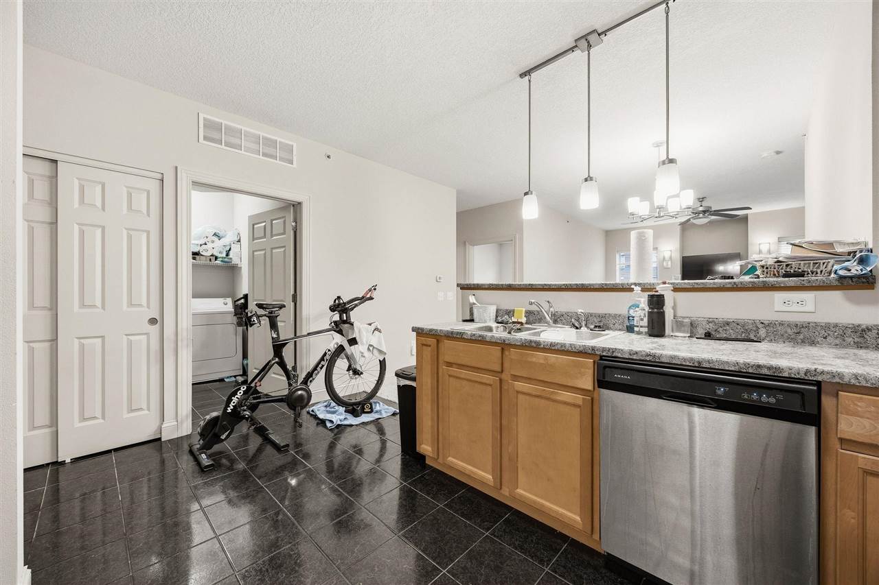 600 Grandview Ct Unit: 605