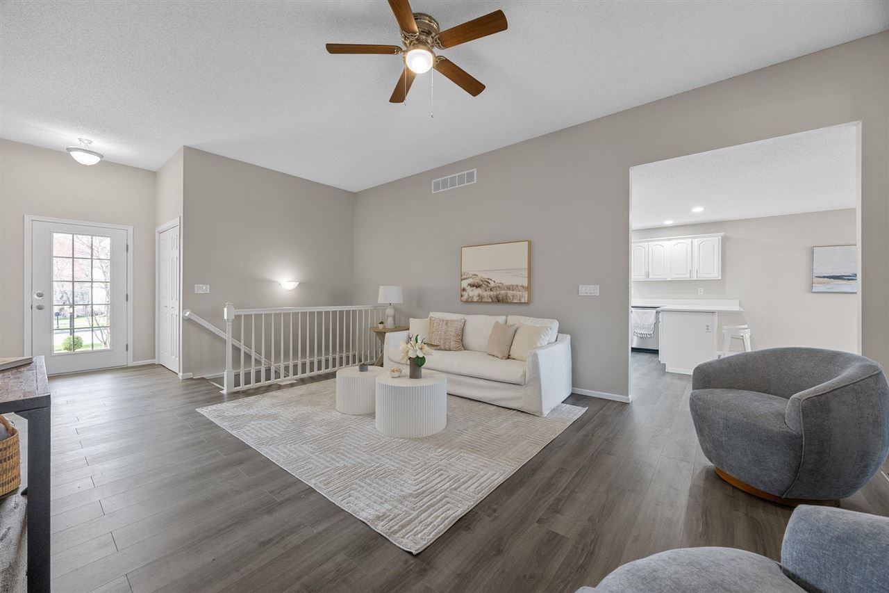 95 E Dovetail Dr