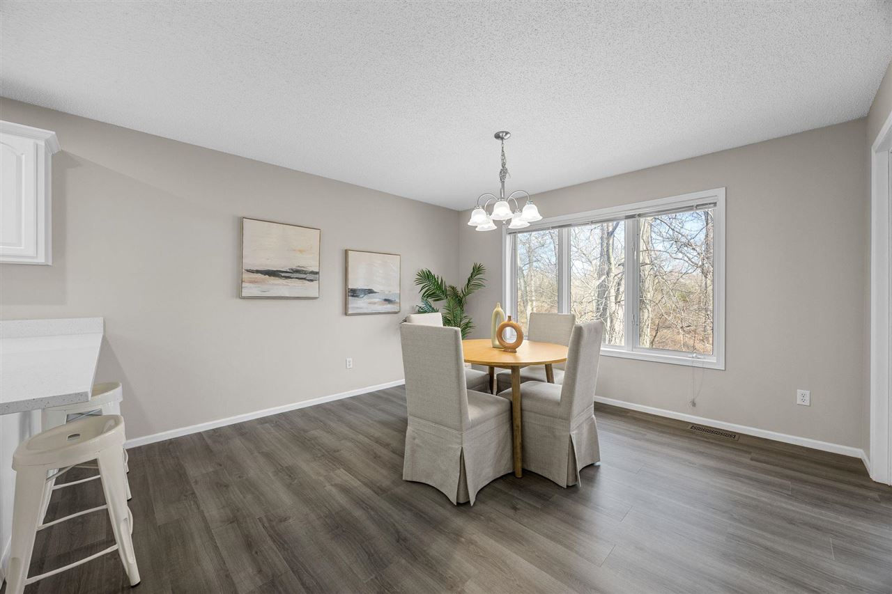 95 E Dovetail Dr