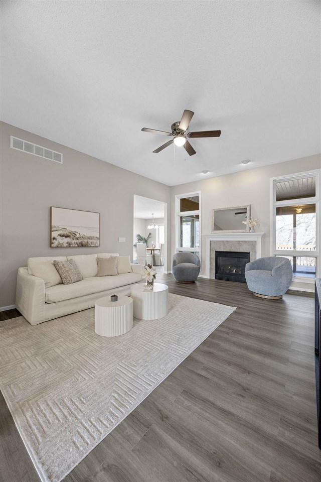 95 E Dovetail Dr
