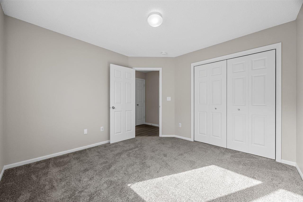 95 E Dovetail Dr