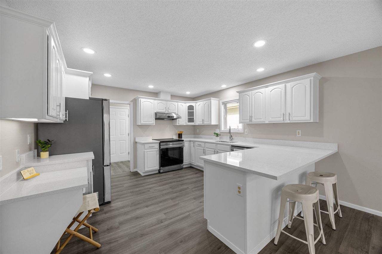 95 E Dovetail Dr