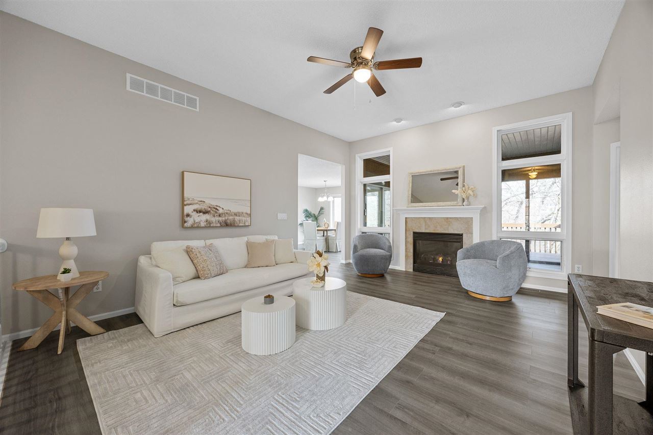 95 E Dovetail Dr