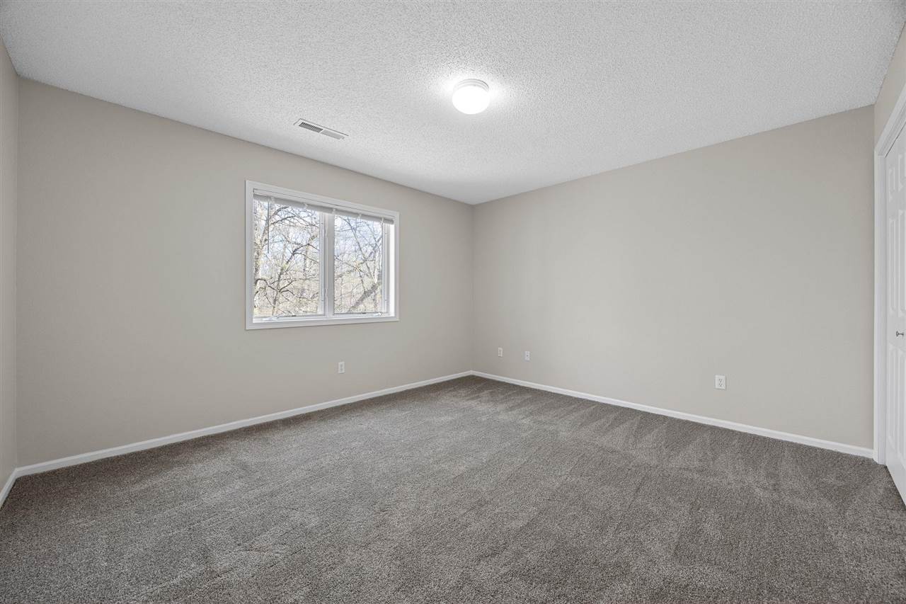 95 E Dovetail Dr