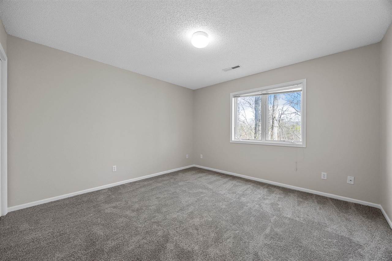 95 E Dovetail Dr