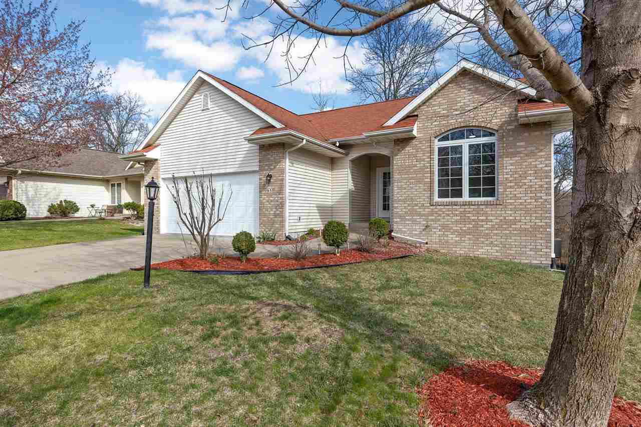 95 E Dovetail Dr