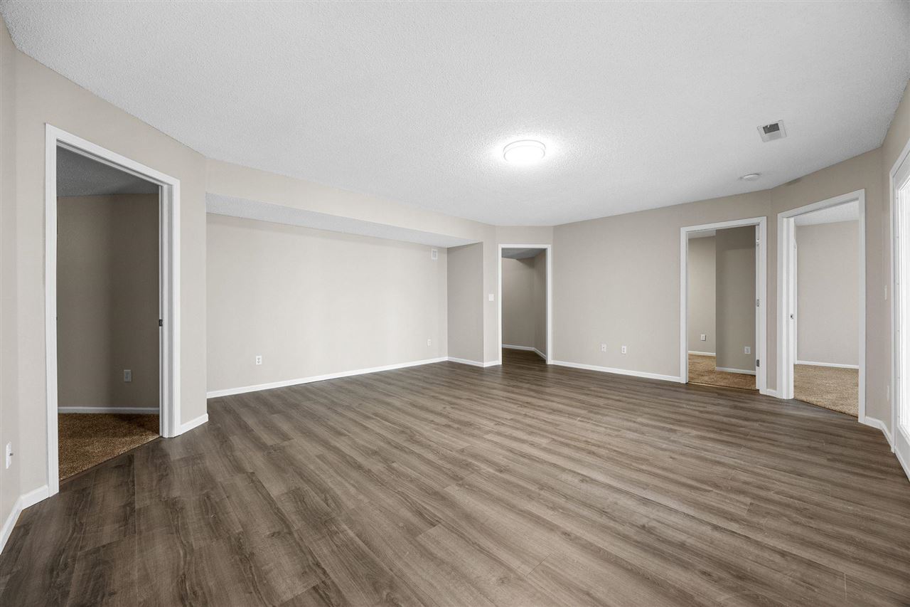 95 E Dovetail Dr