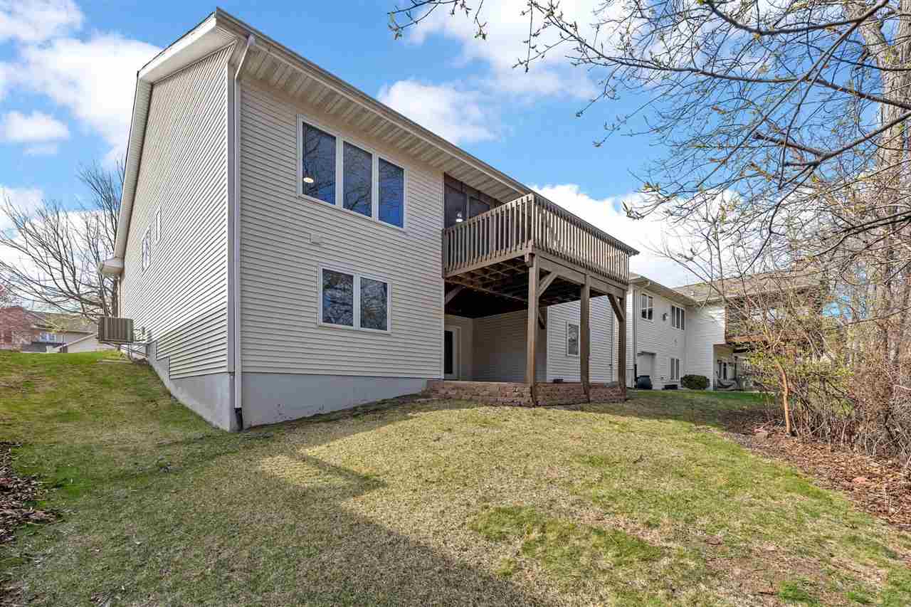 95 E Dovetail Dr