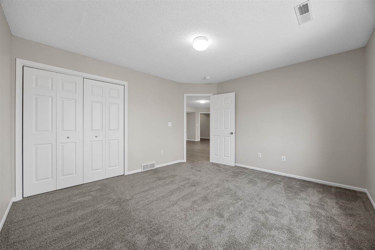 95 E Dovetail Dr