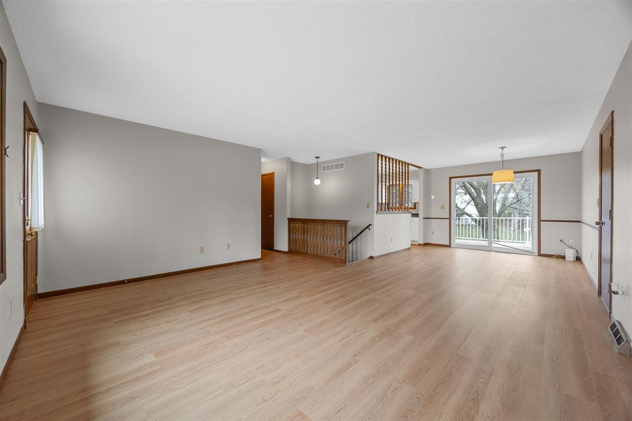 77 Amhurst St