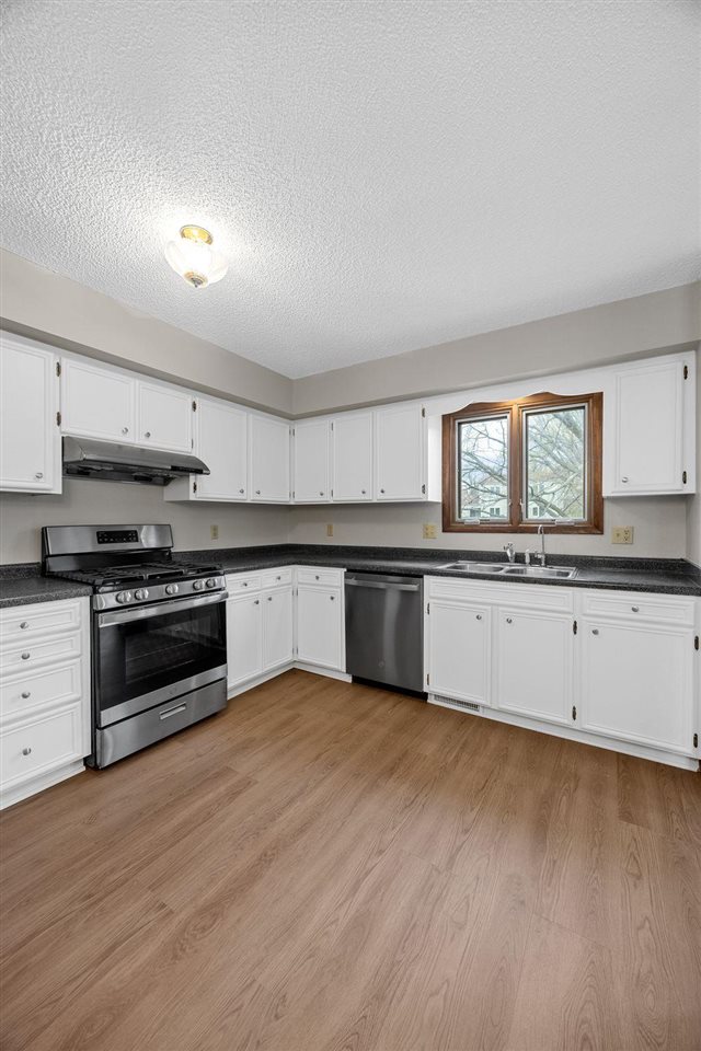 77 Amhurst St