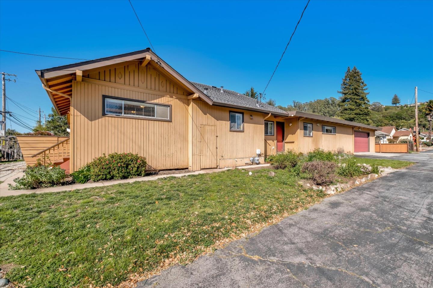 3300 N Main ST