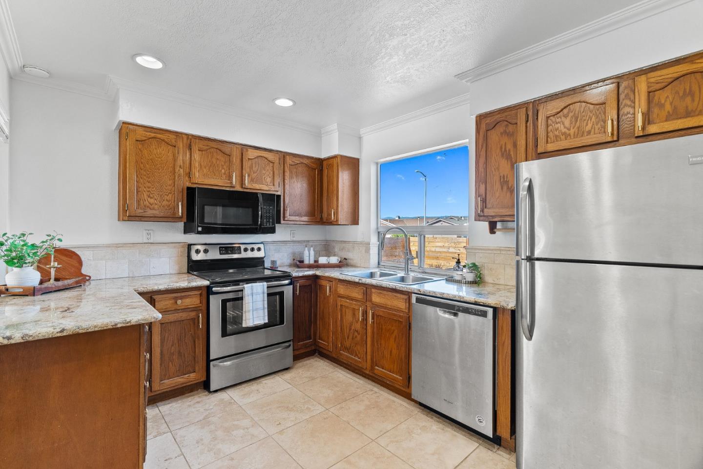 459 Cloudview DR