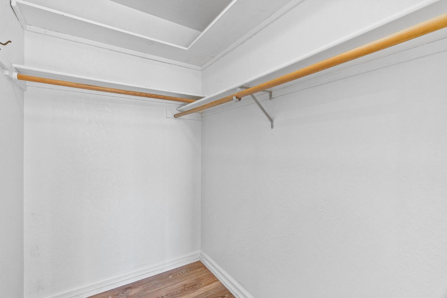 459 Cloudview DR