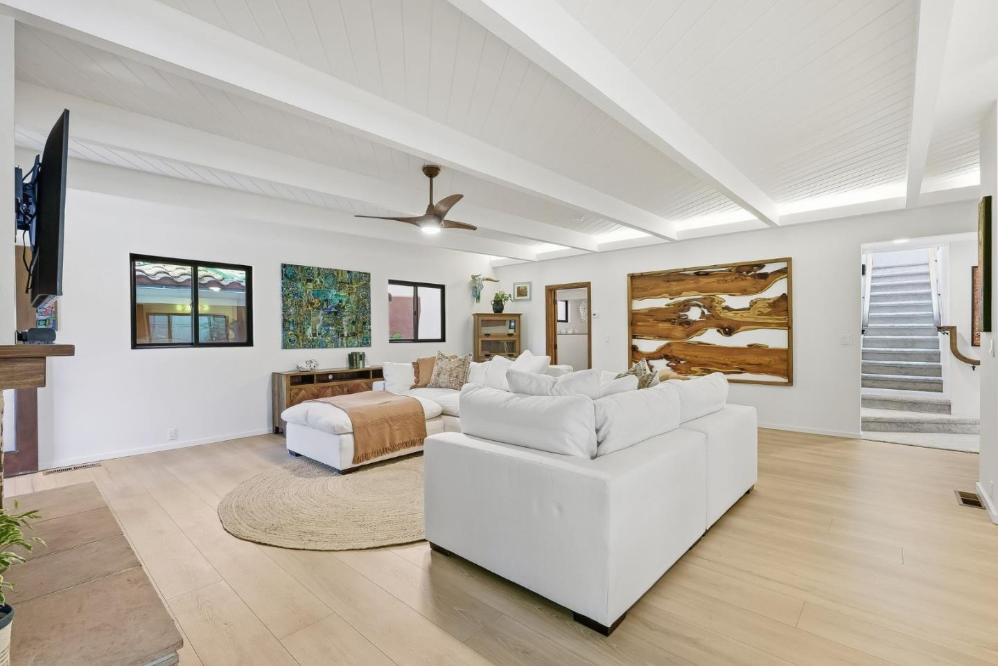 533 Riverview DR
