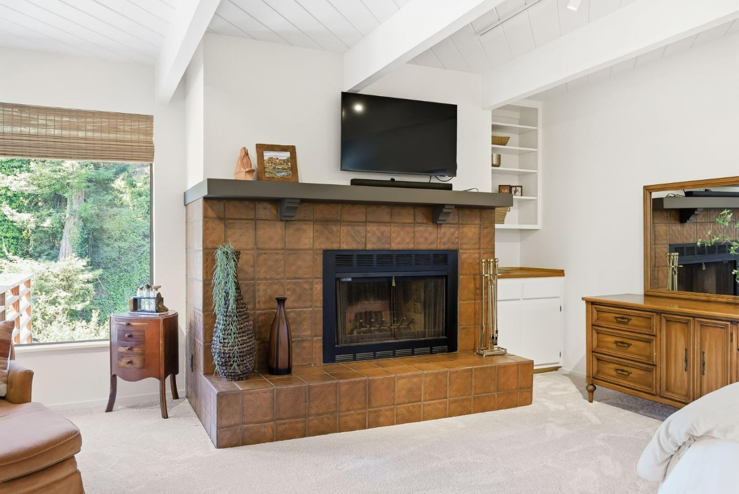 533 Riverview DR
