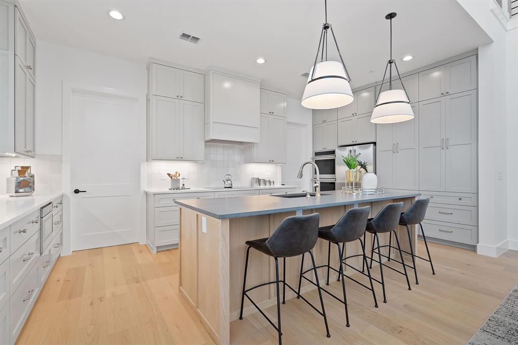 14006 Panorama DR