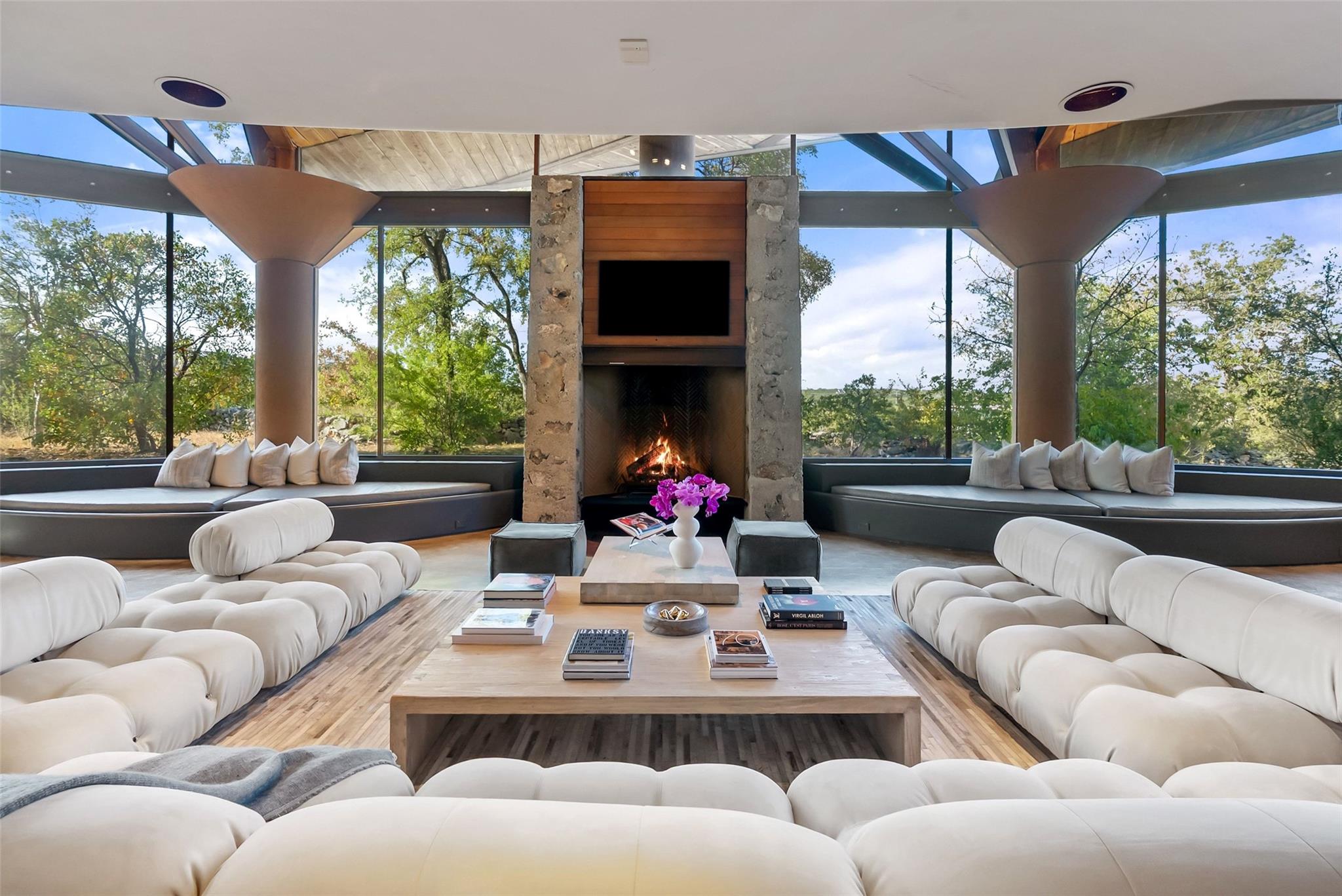 4002 Tyx Trail