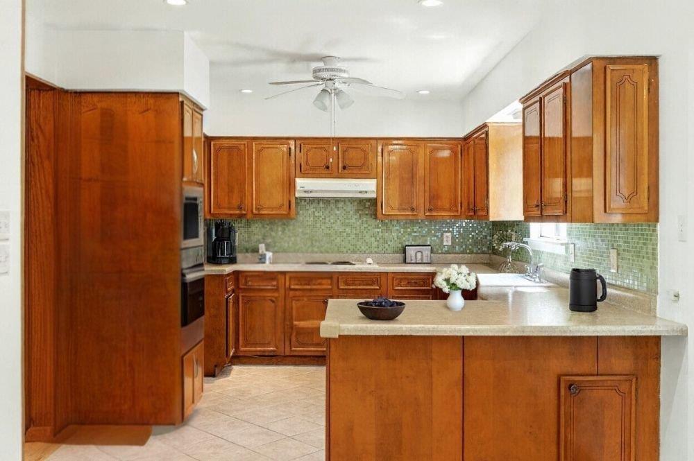 2401 Homedale CIR