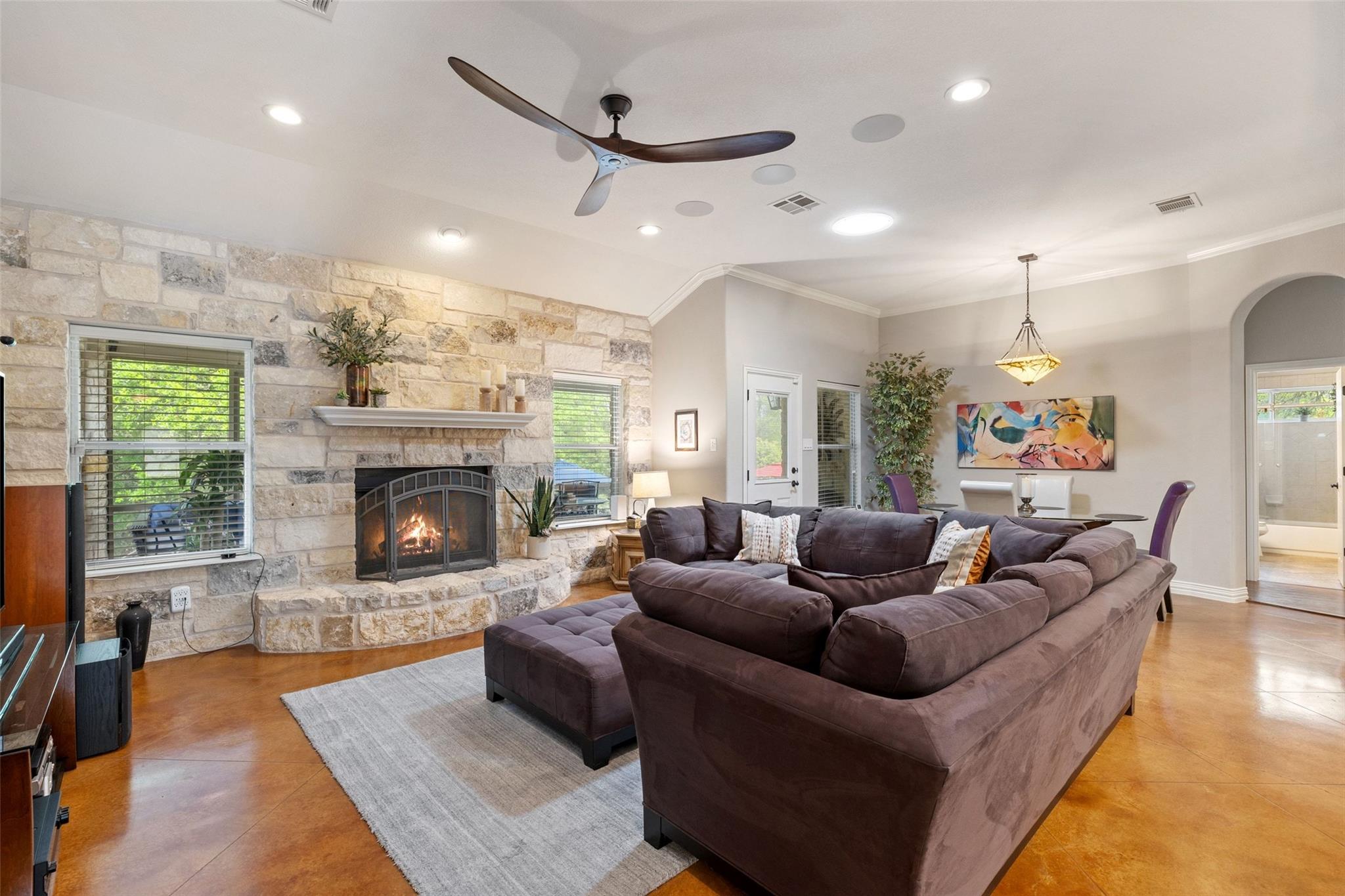 15208 Nightingale LN