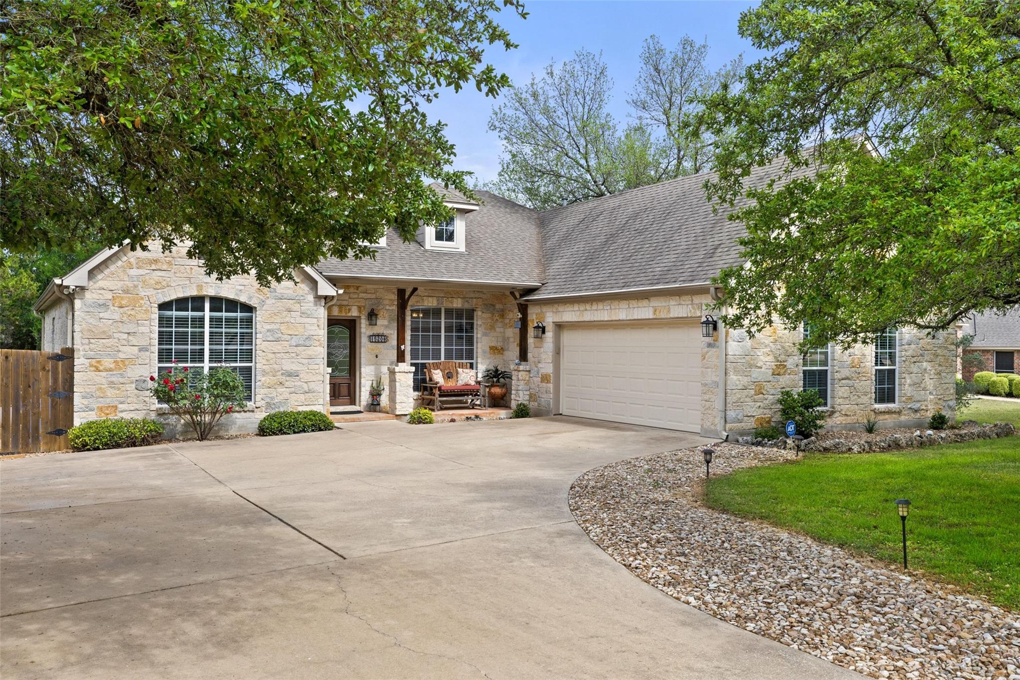 15208 Nightingale LN