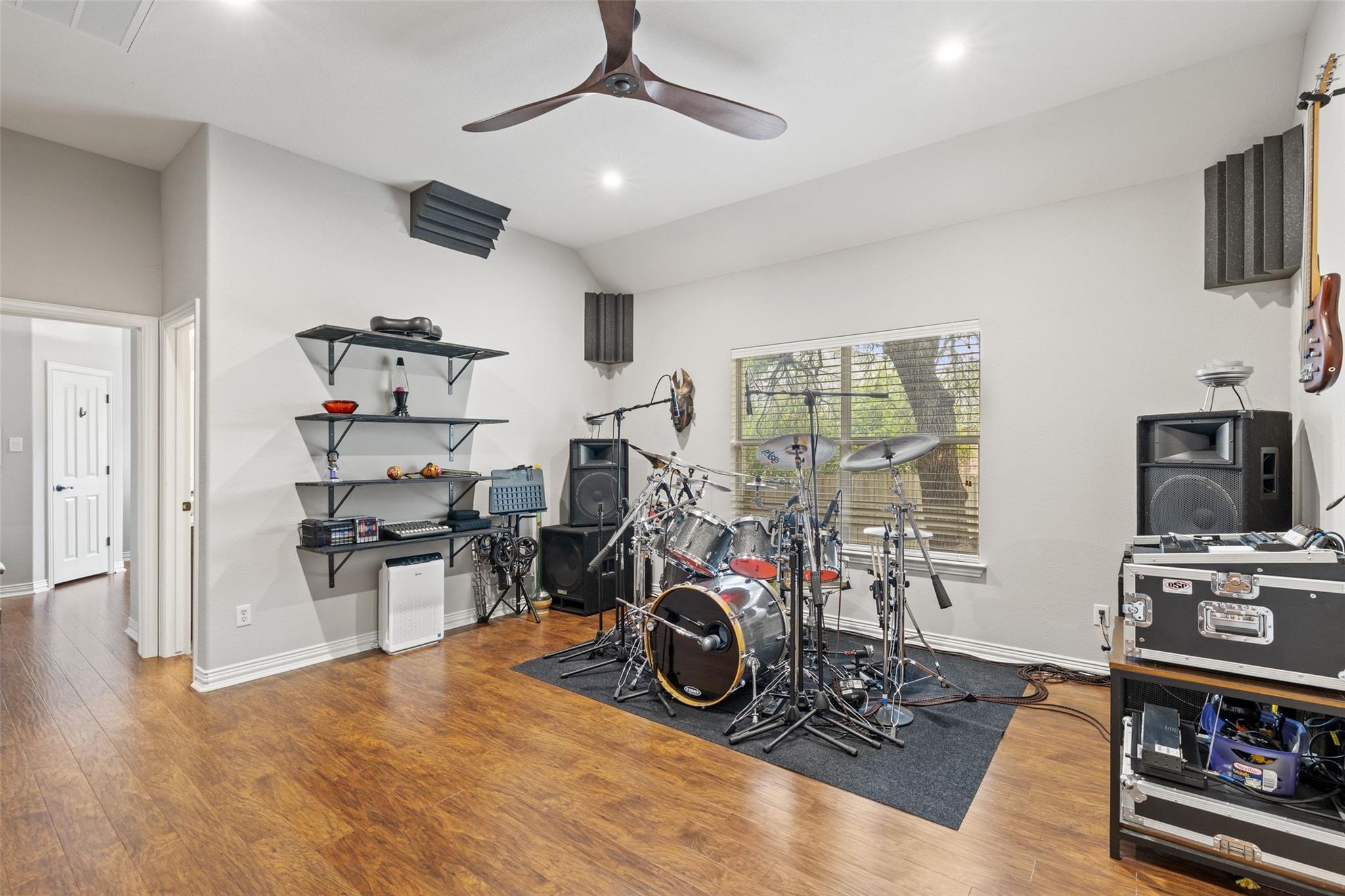 15208 Nightingale LN